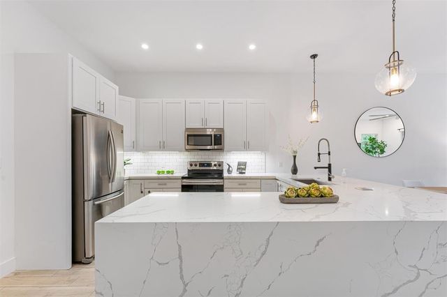 1121 SW 2nd Court, Fort Lauderdale, FL 33312