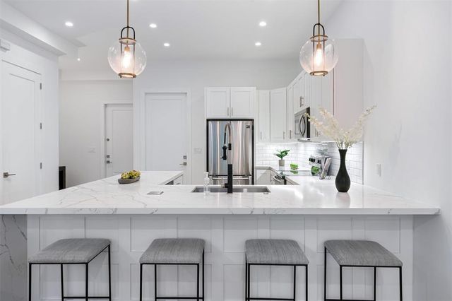 1121 SW 2nd Court, Fort Lauderdale, FL 33312