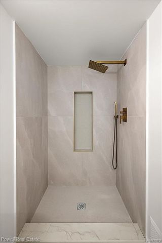 23230 Sherman Street, Oak Park, MI 48237