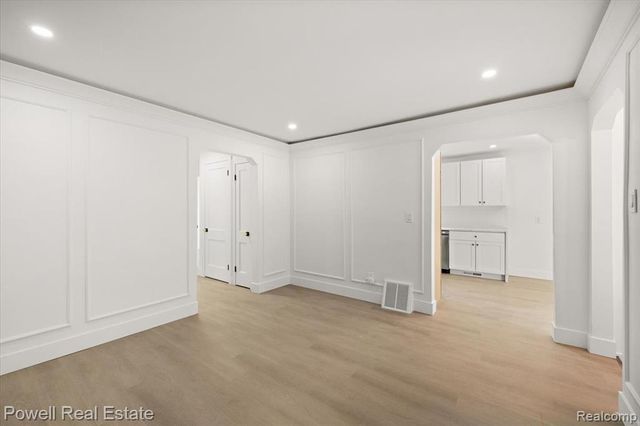 23230 Sherman Street, Oak Park, MI 48237