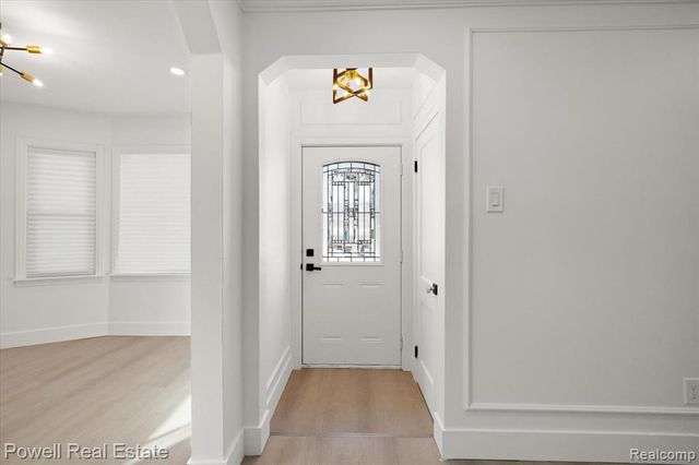 23230 Sherman Street, Oak Park, MI 48237