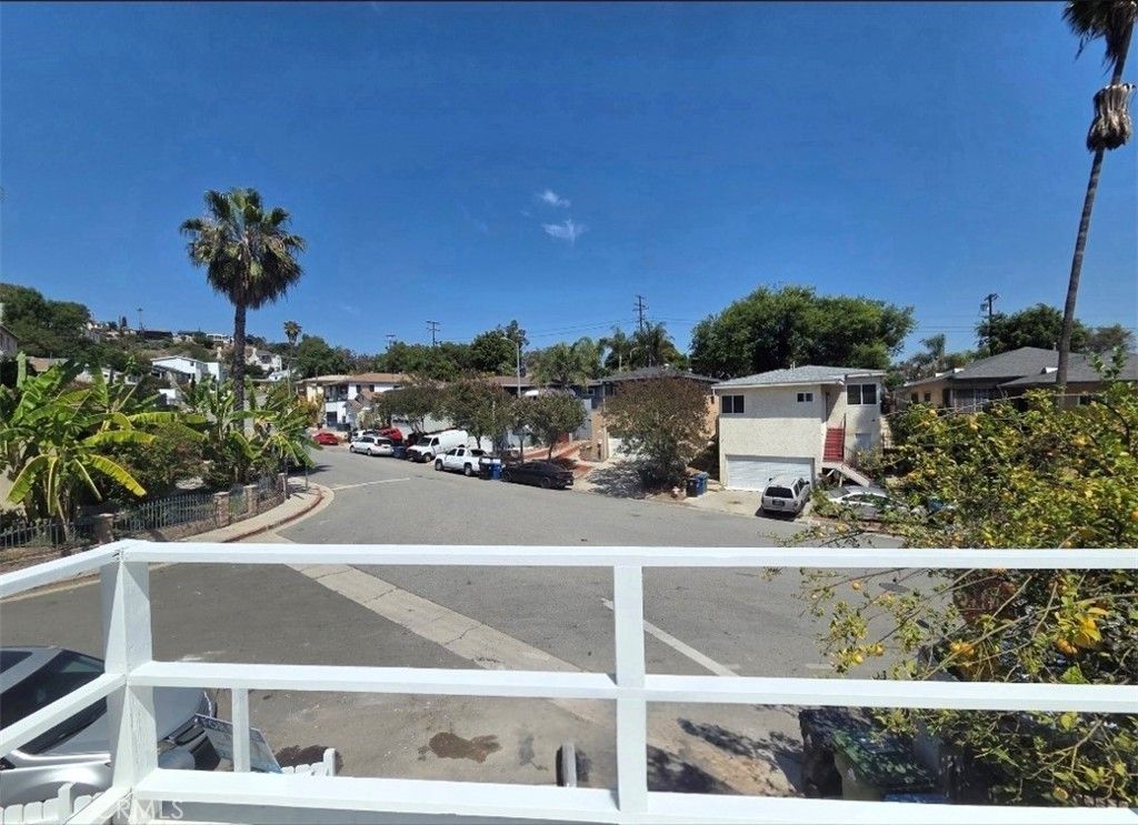 1957 Barnett, Los Angeles, CA 90032 — photo 2