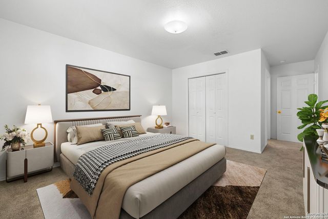 121 S Plant Ave Apt 102, Boerne, TX 78006