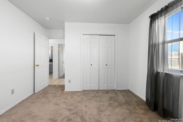 121 S Plant Ave Apt 102, Boerne, TX 78006