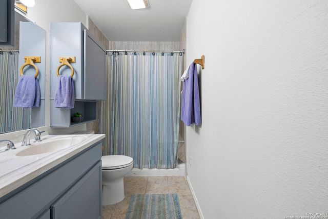 121 S Plant Ave Apt 102, Boerne, TX 78006