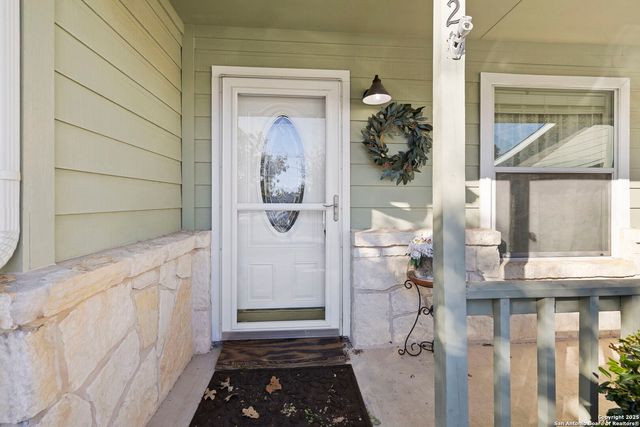 121 S Plant Ave Apt 102, Boerne, TX 78006