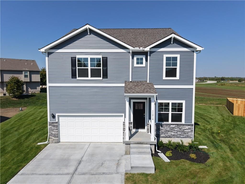 11018 E Ridge Court, Peculiar, MO 64078