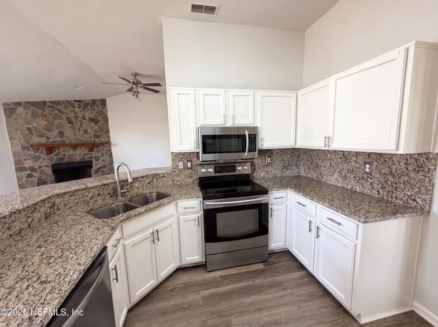 12301 BURNING EMBERS Lane N, Jacksonville, FL 32225