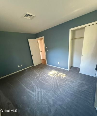 2050 Rosedale Way, Guilderland, NY 12303