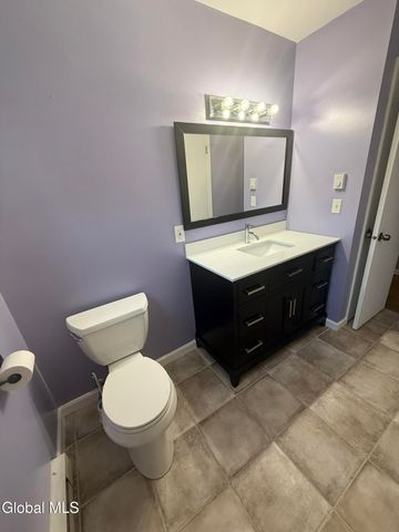 2050 Rosedale Way, Guilderland, NY 12303