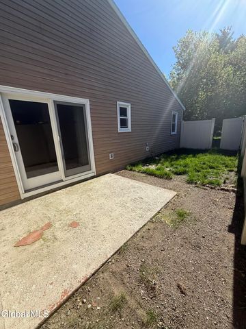 2050 Rosedale Way, Guilderland, NY 12303