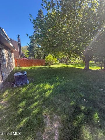 2050 Rosedale Way, Guilderland, NY 12303
