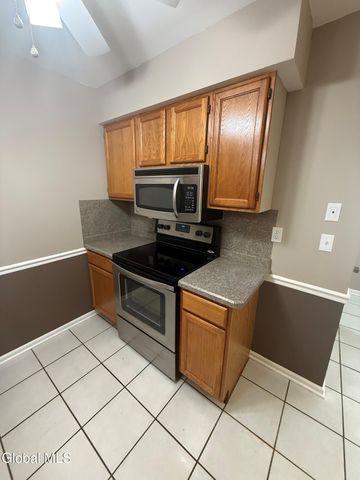 2050 Rosedale Way, Guilderland, NY 12303