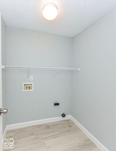652 Meadows Edge Lane, Indianapolis, IN 46217