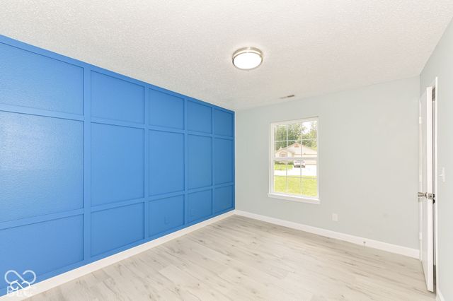652 Meadows Edge Lane, Indianapolis, IN 46217