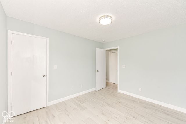 652 Meadows Edge Lane, Indianapolis, IN 46217