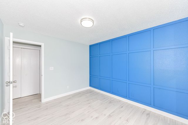 652 Meadows Edge Lane, Indianapolis, IN 46217