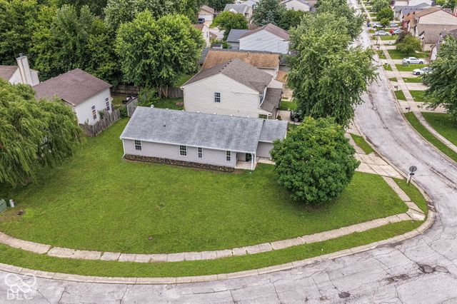 652 Meadows Edge Lane, Indianapolis, IN 46217