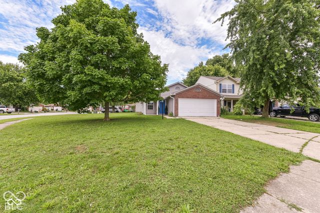 652 Meadows Edge Lane, Indianapolis, IN 46217