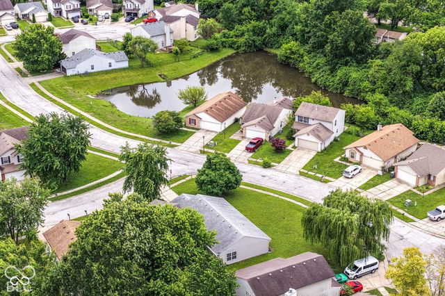 652 Meadows Edge Lane, Indianapolis, IN 46217