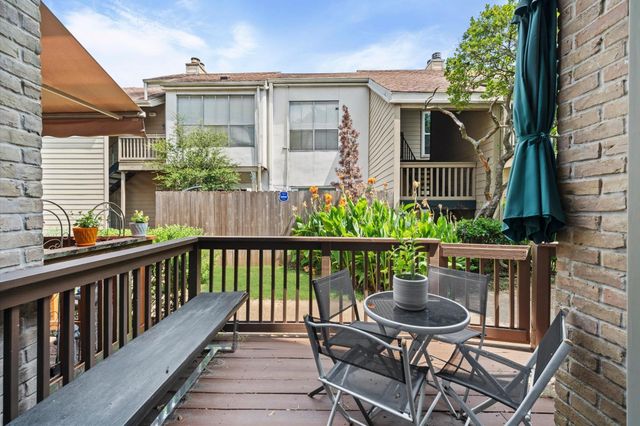 2100 Tanglewilde Street 373, Houston, TX 77063