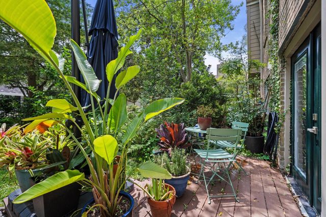 2100 Tanglewilde Street 373, Houston, TX 77063