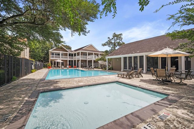 2100 Tanglewilde Street 373, Houston, TX 77063