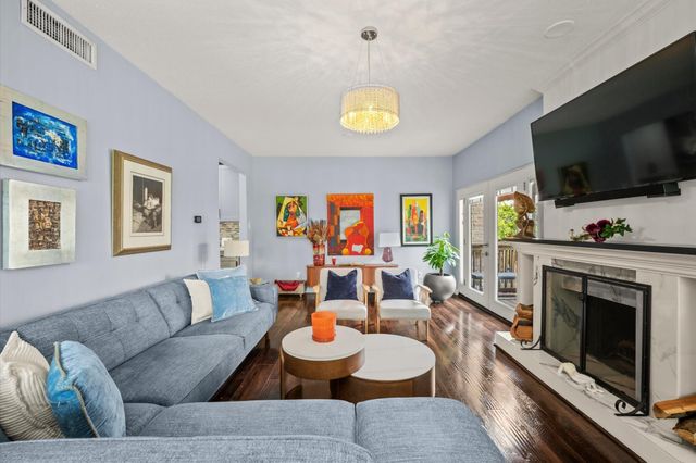 2100 Tanglewilde Street 373, Houston, TX 77063