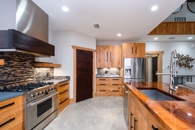 15 Chenay Drive, Little Rock, AR 72223