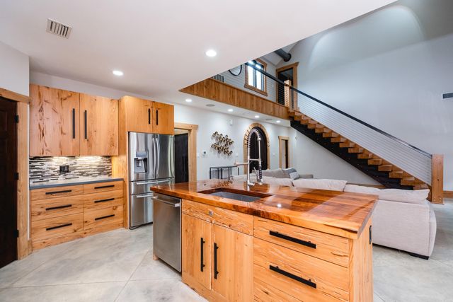 15 Chenay Drive, Little Rock, AR 72223