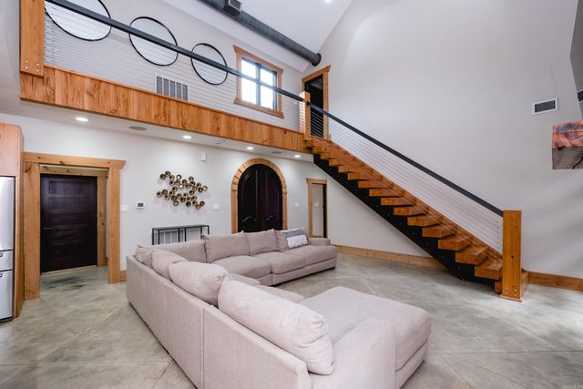 15 Chenay Drive, Little Rock, AR 72223