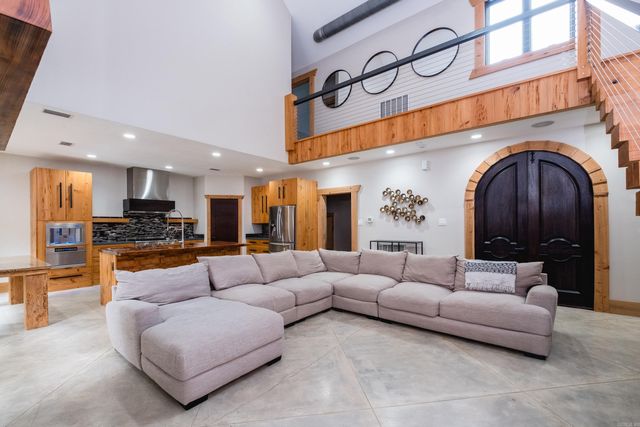 15 Chenay Drive, Little Rock, AR 72223