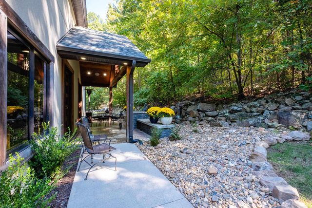 15 Chenay Drive, Little Rock, AR 72223