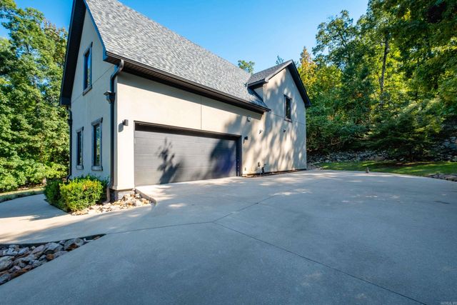 15 Chenay Drive, Little Rock, AR 72223