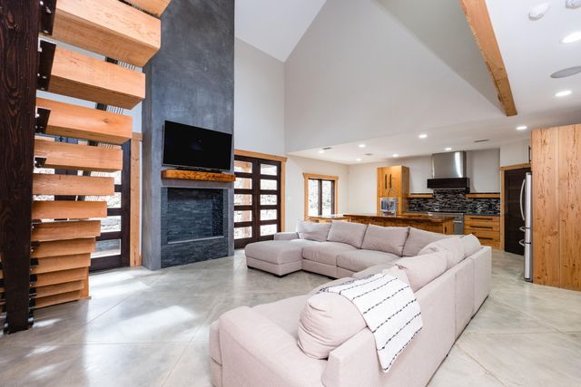 15 Chenay Drive, Little Rock, AR 72223