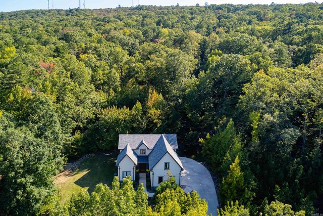 15 Chenay Drive, Little Rock, AR 72223