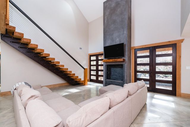 15 Chenay Drive, Little Rock, AR 72223