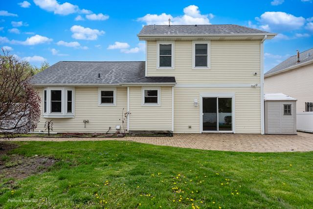 900 Ashford Lane, Westmont, IL 60559