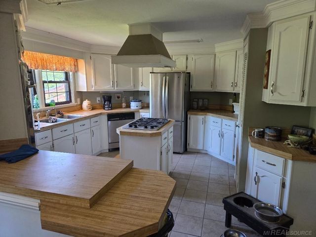 2960 Oakview Street, Dryden, MI 48428