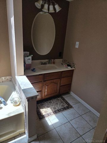 2960 Oakview Street, Dryden, MI 48428
