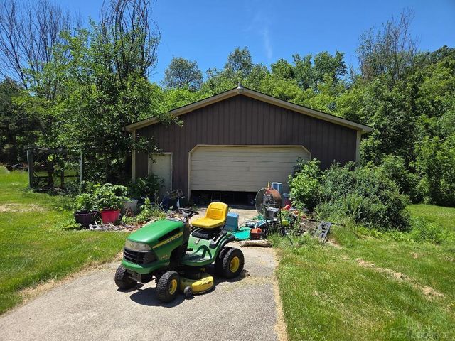 2960 Oakview Street, Dryden, MI 48428