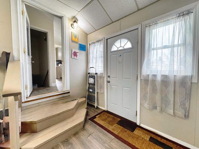 2201 15TH AVENUE, Menominee, MI 49858