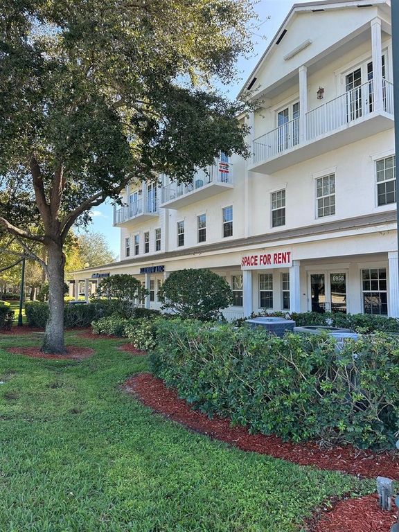 6958 Griffin Road C-9, Davie, FL 33314