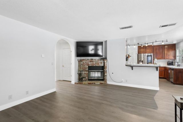 2977 Kathy Cir, West Sacramento, CA 95691