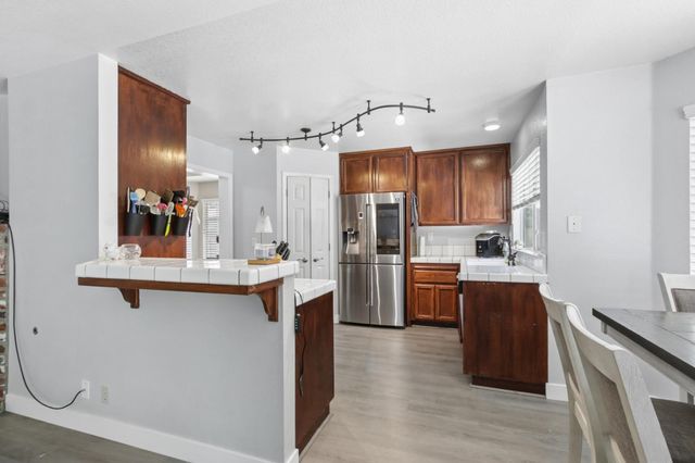 2977 Kathy Cir, West Sacramento, CA 95691
