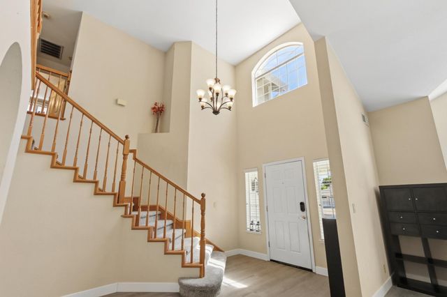 2977 Kathy Cir, West Sacramento, CA 95691