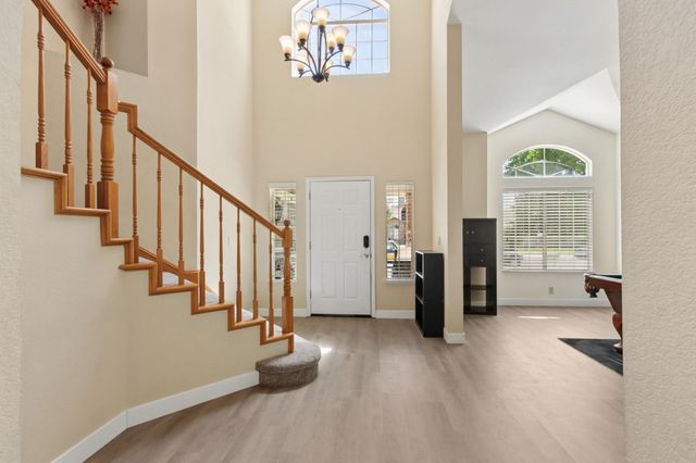 2977 Kathy Cir, West Sacramento, CA 95691