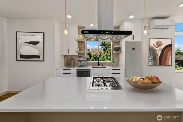 4306 S Holden Street, Seattle, WA 98118