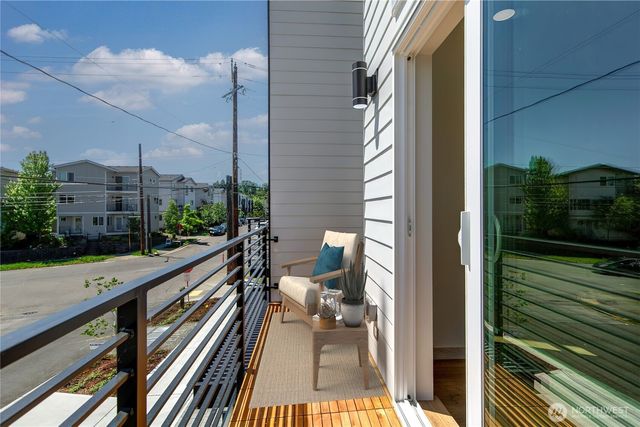 4306 S Holden Street, Seattle, WA 98118