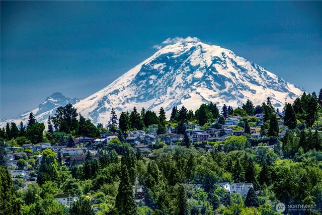 4306 S Holden Street, Seattle, WA 98118